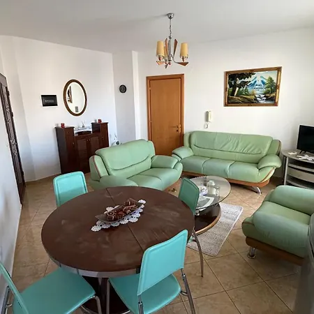 Apartman Sunny Balcony Walk To