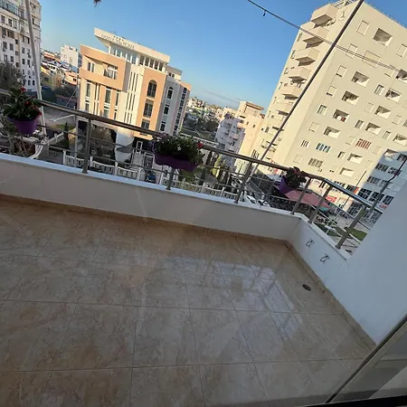Sunny Balcony Walk To Apartamento *